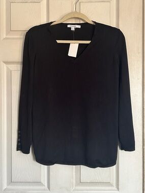 Chico’s black v neck button accent top size medium